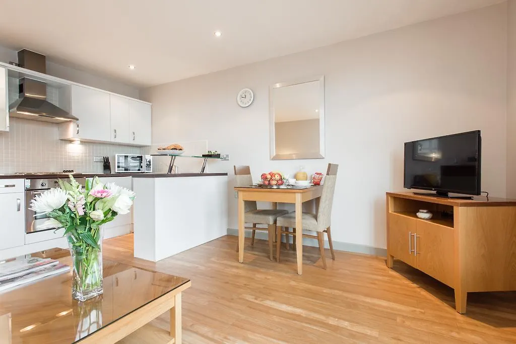 Premier Suites Nottingham Apartahotel