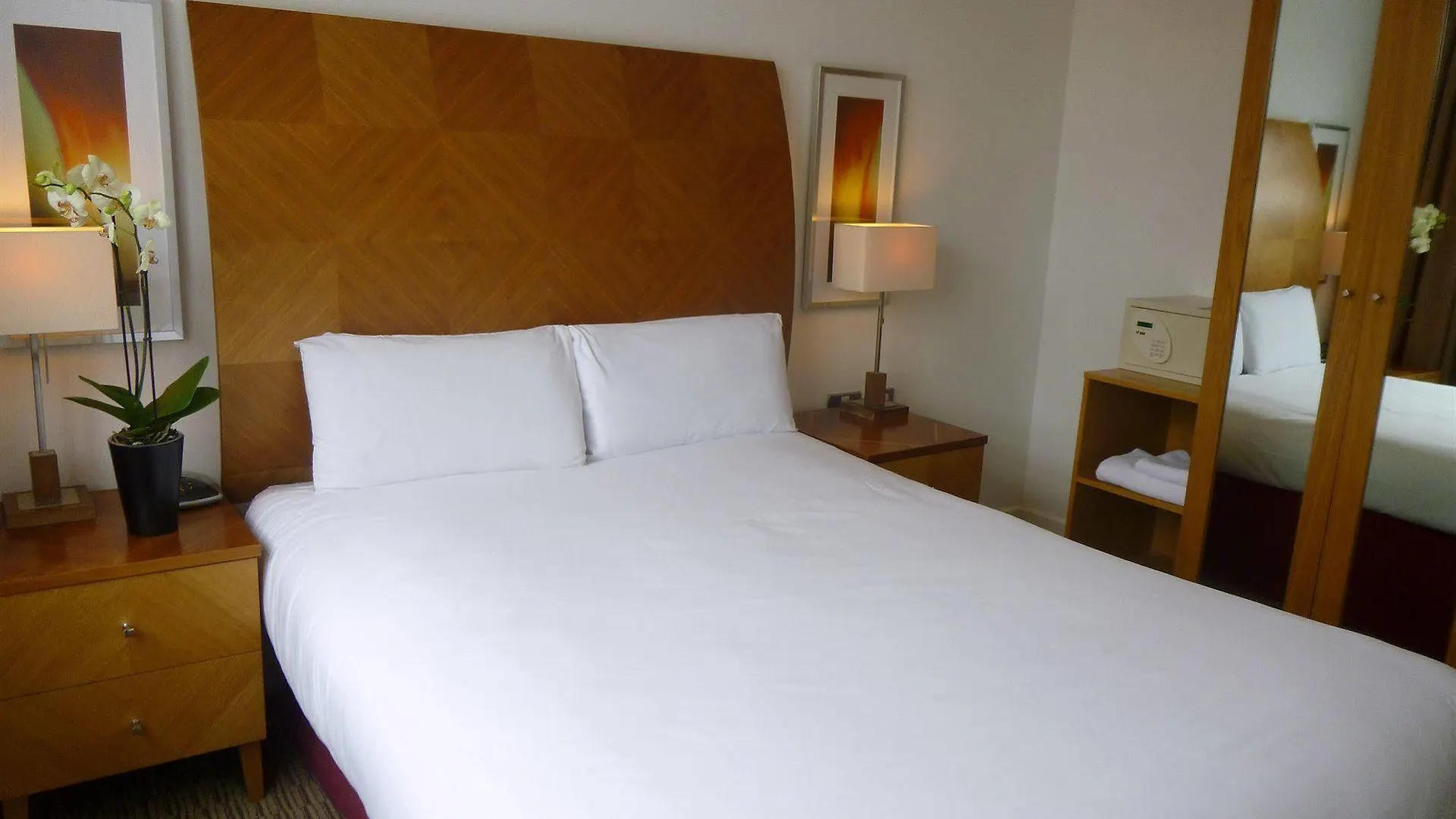Premier Suites Nottingham 4*,  United Kingdom