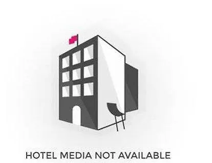 Premier Suites Nottingham 4*,